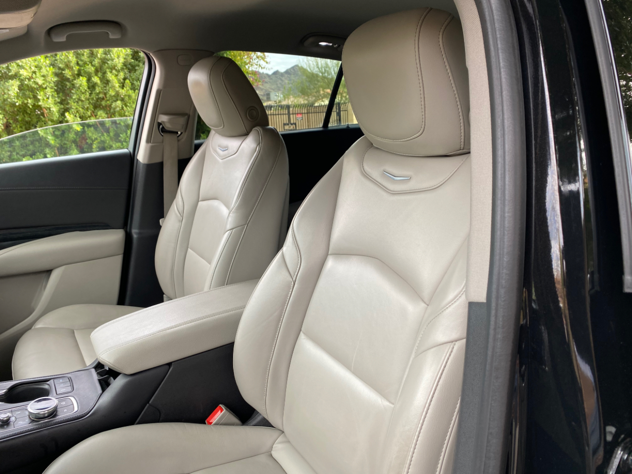 Cadillac XT4 AWD 4dr Premium Luxury 2023