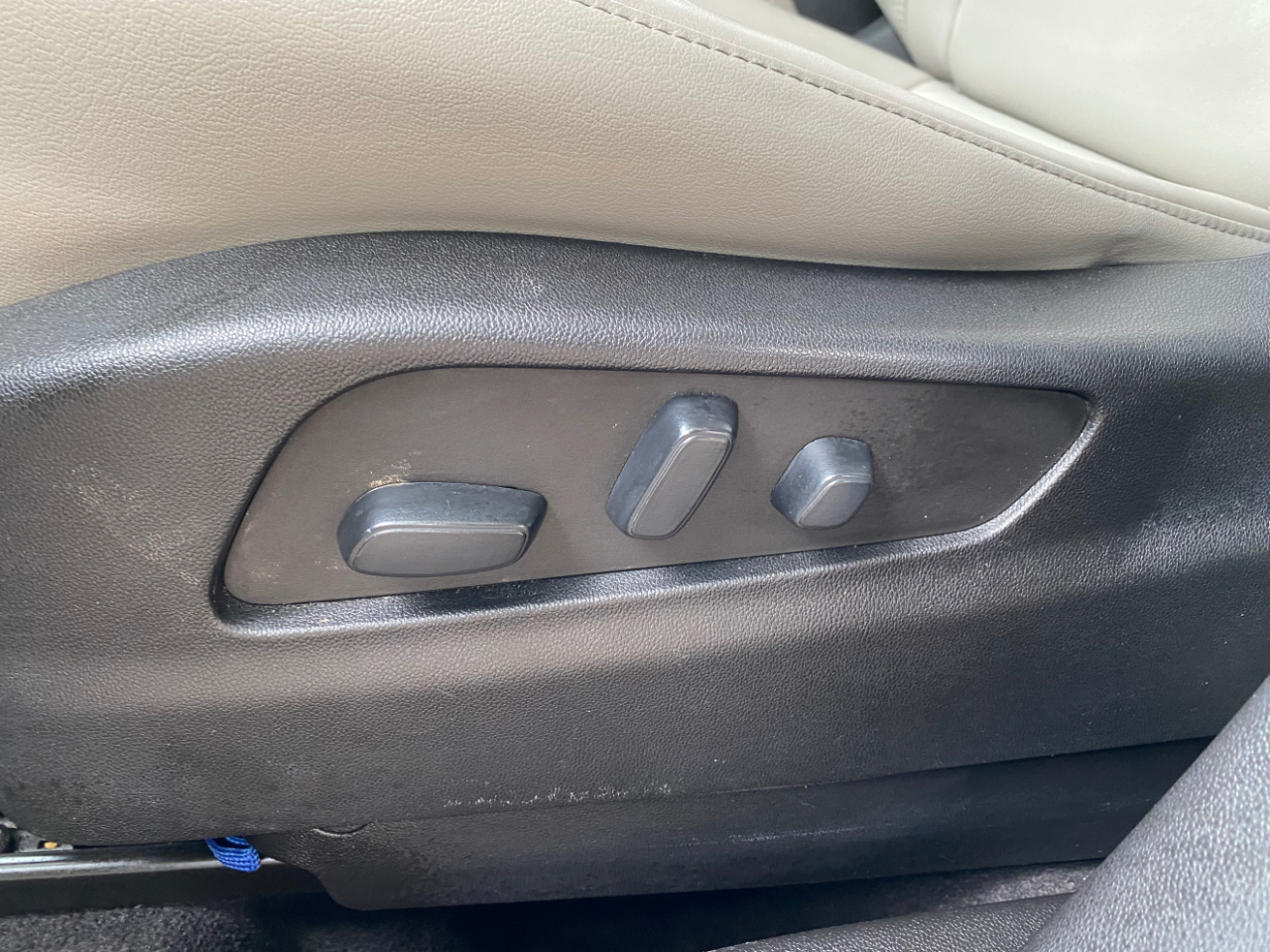 Cadillac XT4 AWD 4dr Premium Luxury 2023