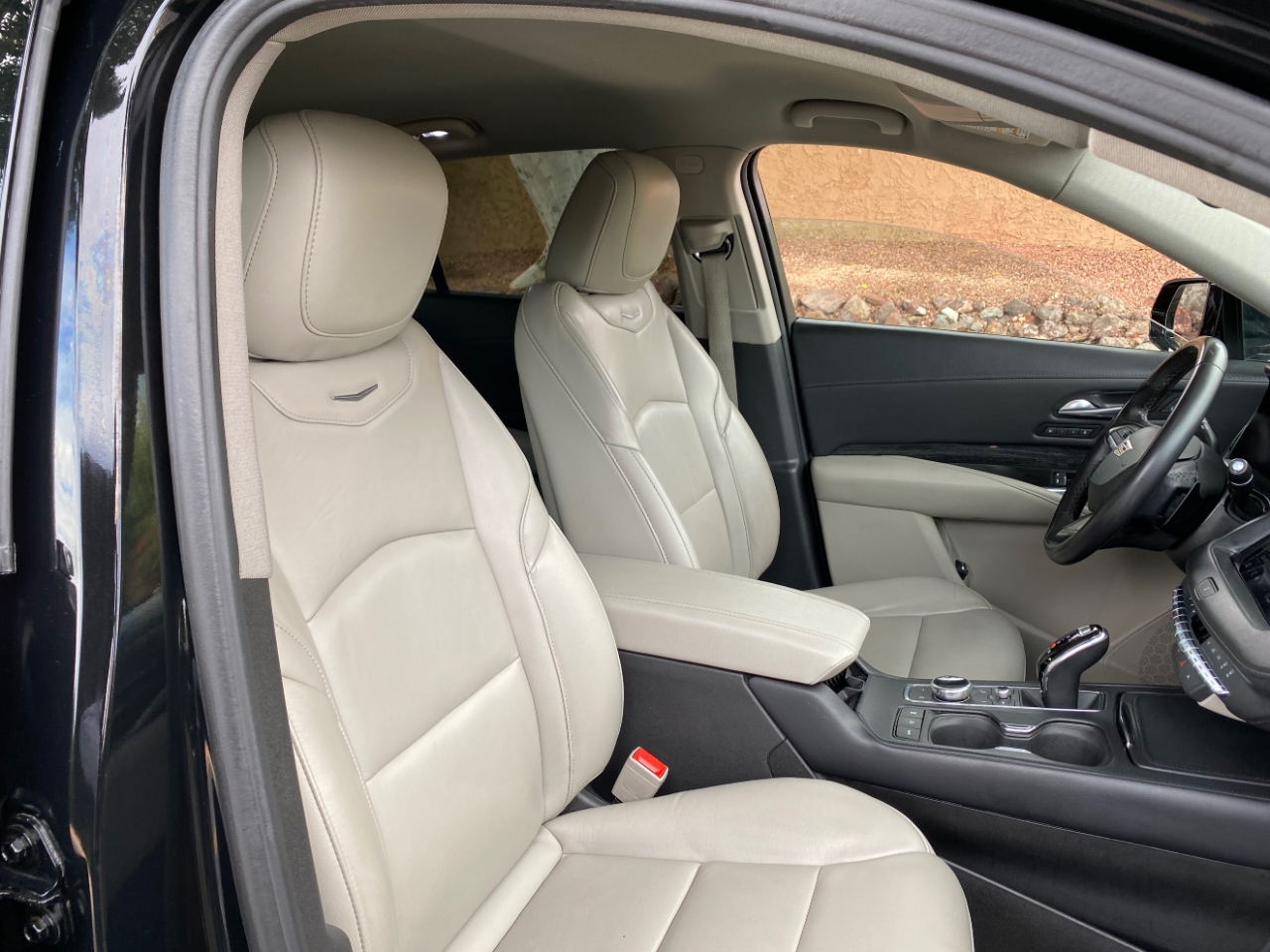 Cadillac XT4 AWD 4dr Premium Luxury 2023