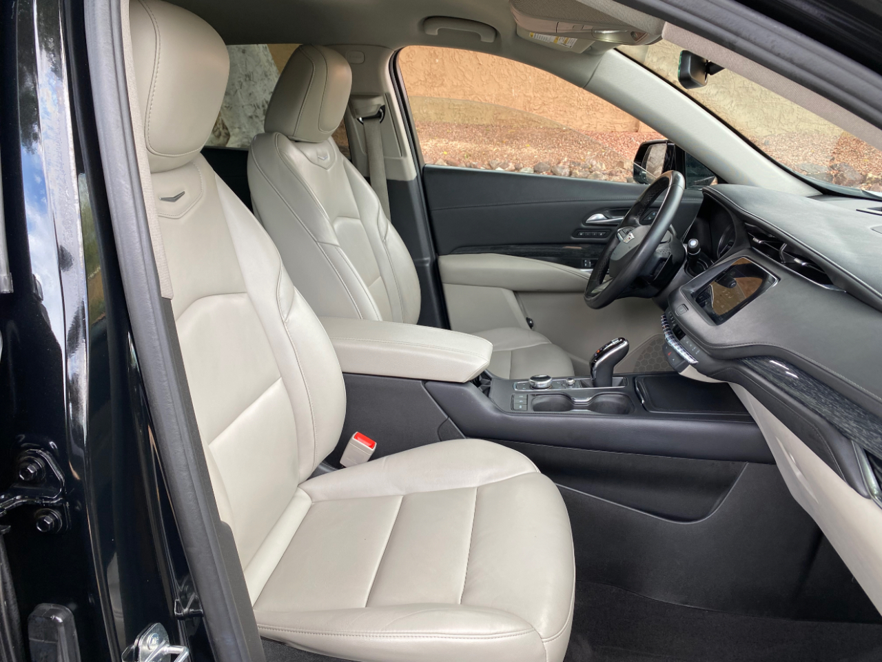 Cadillac XT4 AWD 4dr Premium Luxury 2023