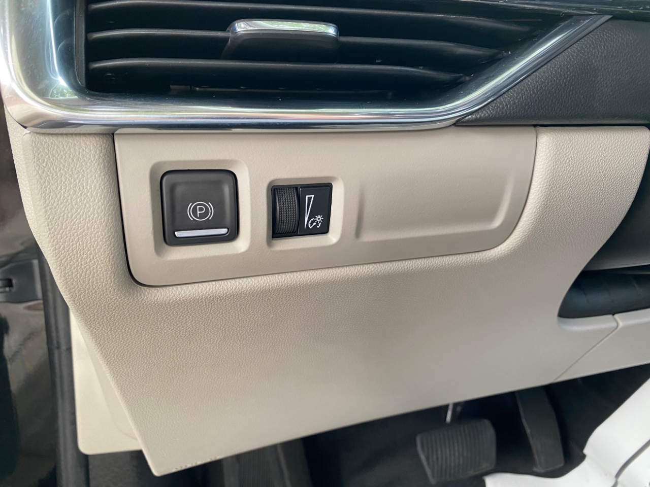 Cadillac XT4 AWD 4dr Premium Luxury 2023