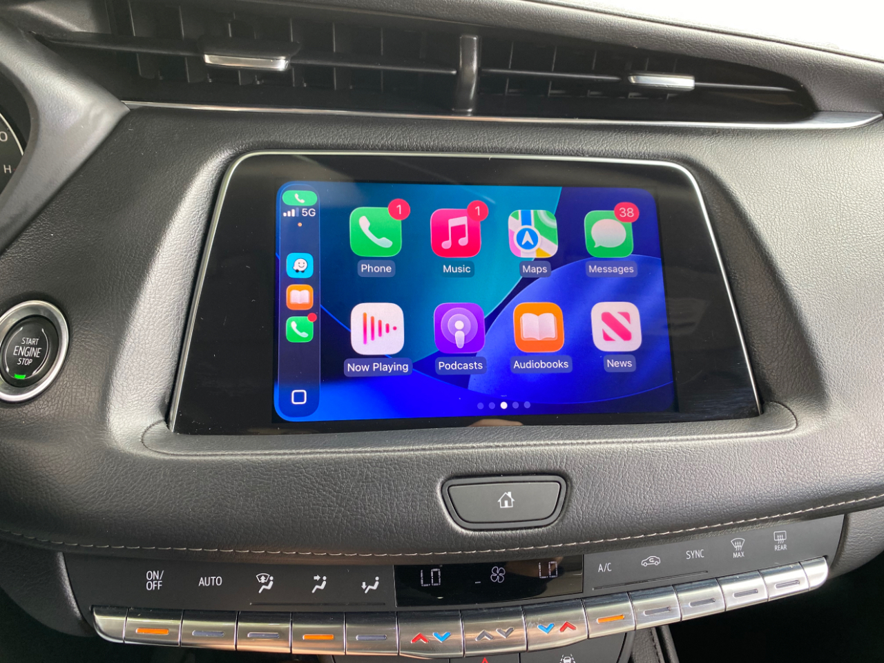 Cadillac XT4 AWD 4dr Premium Luxury 2023