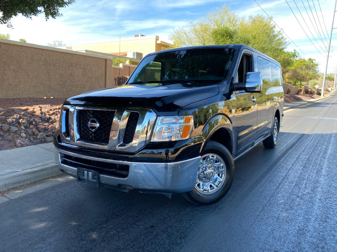 Nissan NV Passenger V6 SV 2017