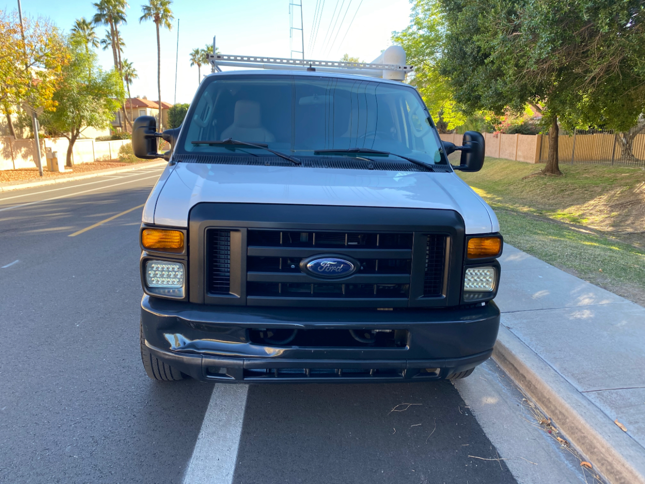 Ford Econoline Cargo Van E-250 138" WB 2010