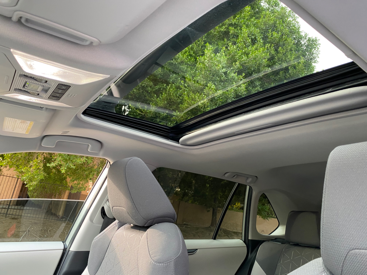 Toyota RAV4 XLE FWD (Natl) 2024