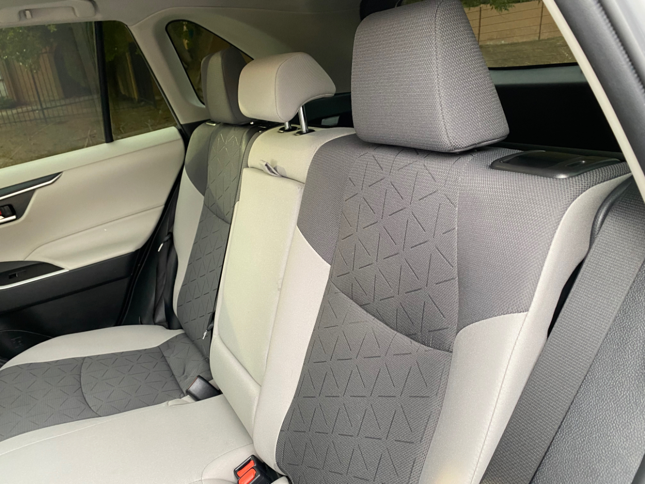 Toyota RAV4 XLE FWD (Natl) 2024