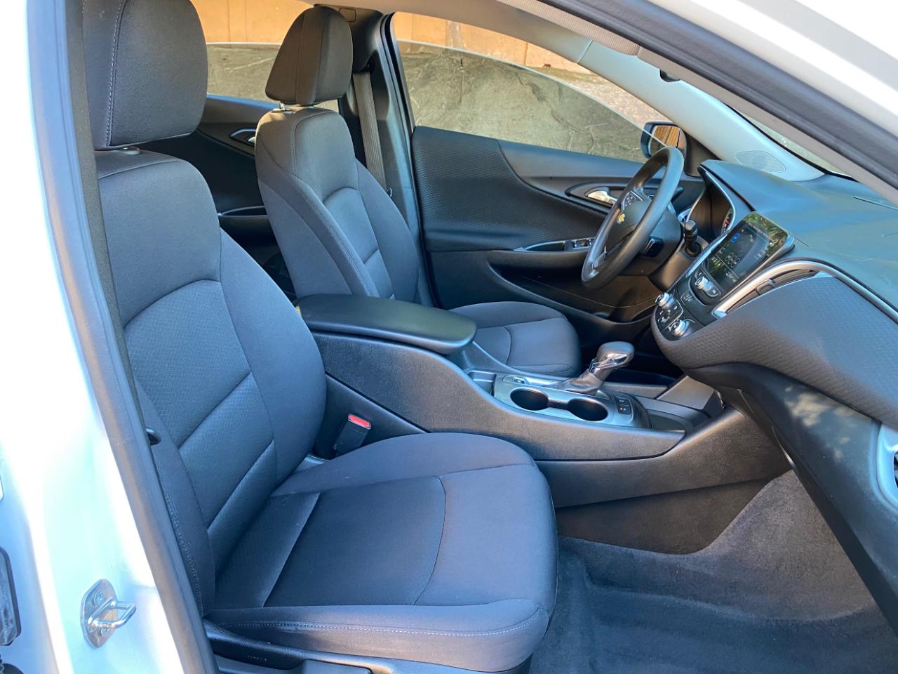 Chevrolet Malibu 4dr Sdn LS w/1LS 2024