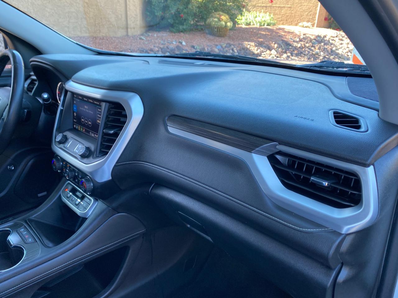 GMC Acadia AWD 4dr SLT 2020