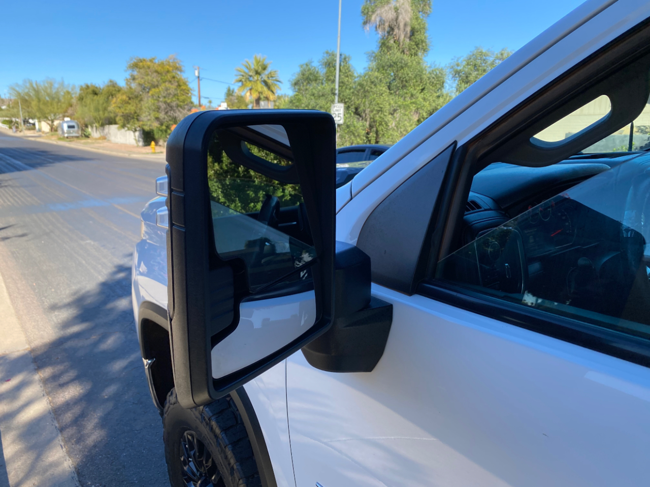 Chevrolet Silverado 2500HD 4WD Reg Cab 142" LT 2022