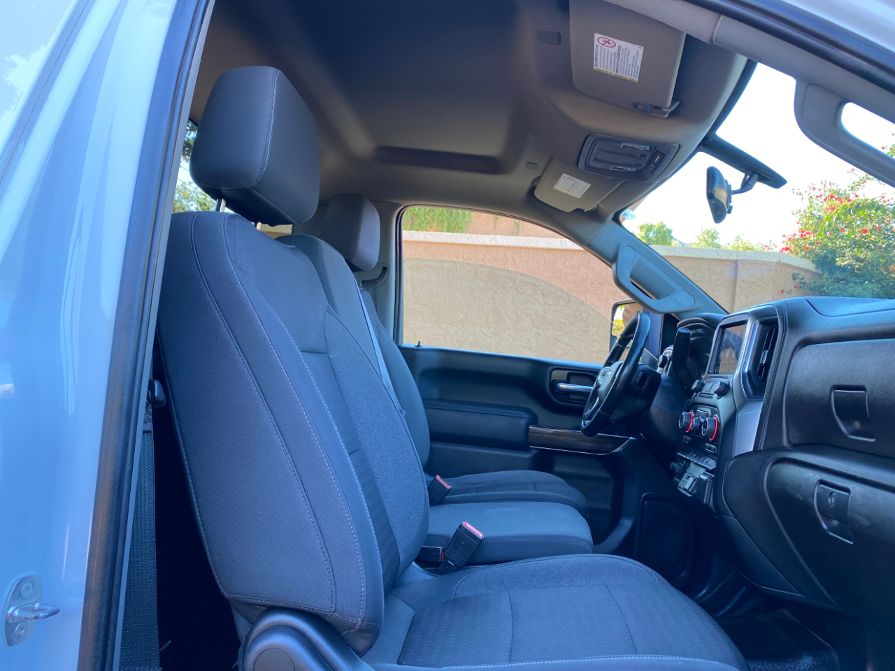 Chevrolet Silverado 2500HD 4WD Reg Cab 142" LT 2022