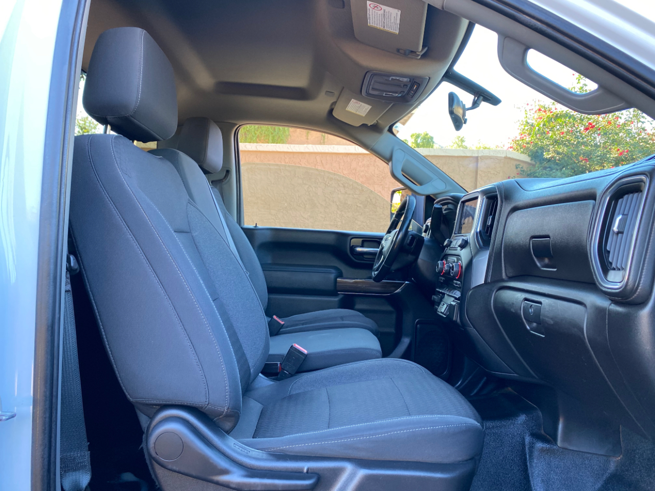 Chevrolet Silverado 2500HD 4WD Reg Cab 142" LT 2022