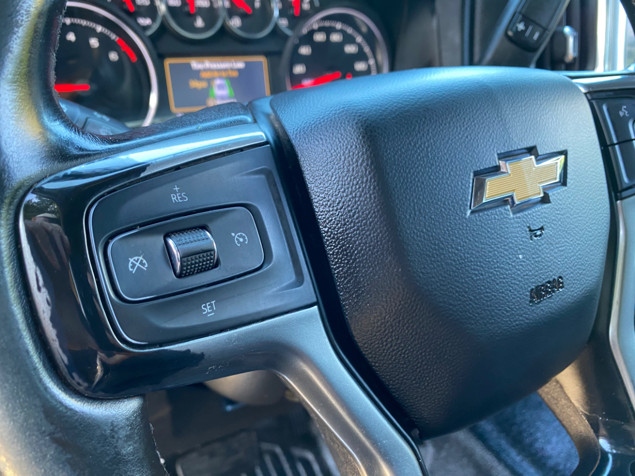 Chevrolet Silverado 2500HD 4WD Reg Cab 142" LT 2022