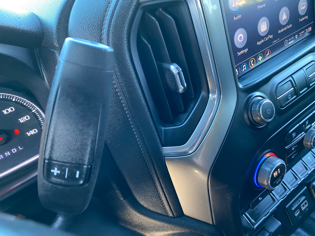 Chevrolet Silverado 2500HD 4WD Reg Cab 142" LT 2022