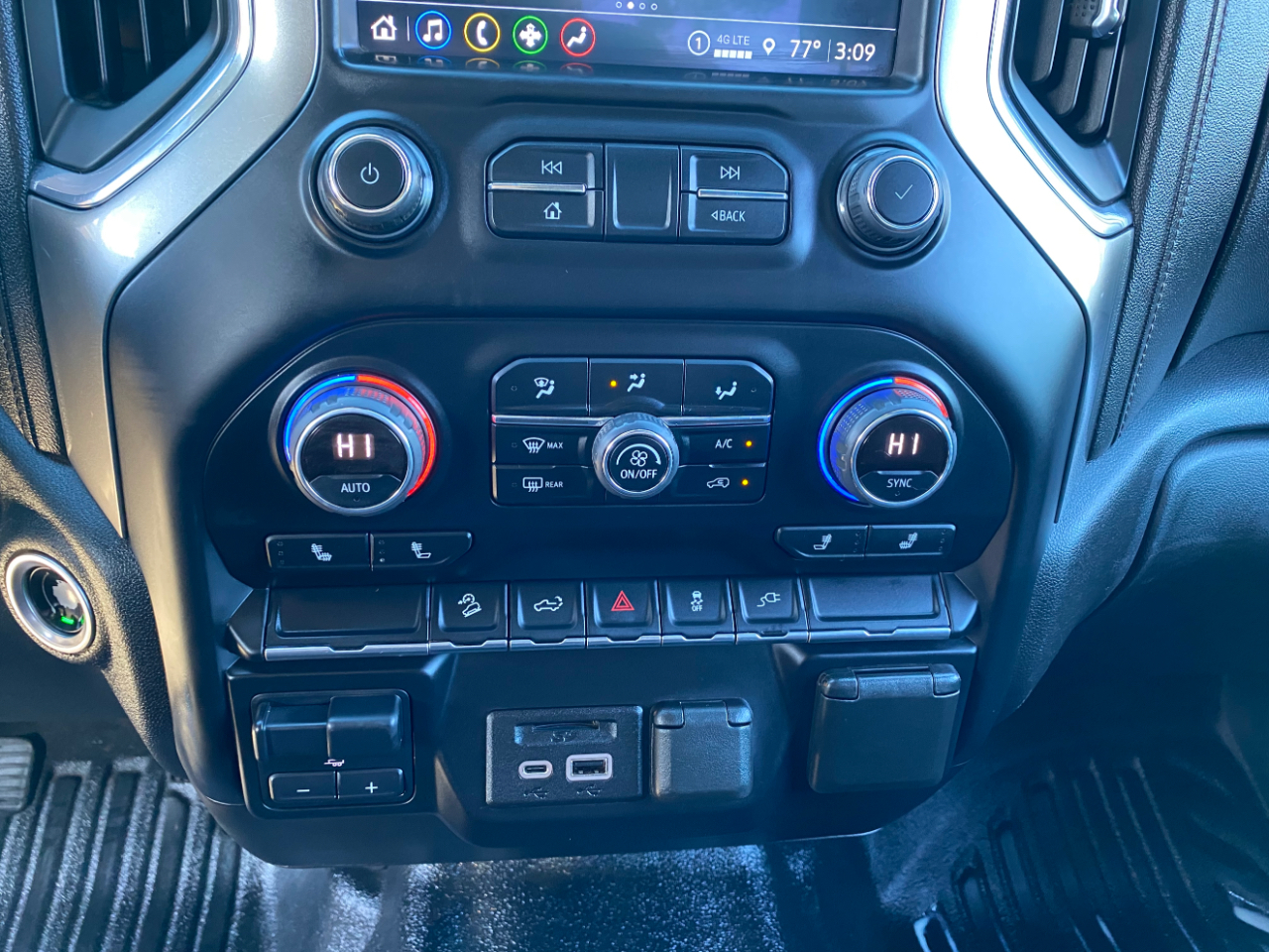 Chevrolet Silverado 2500HD 4WD Reg Cab 142" LT 2022