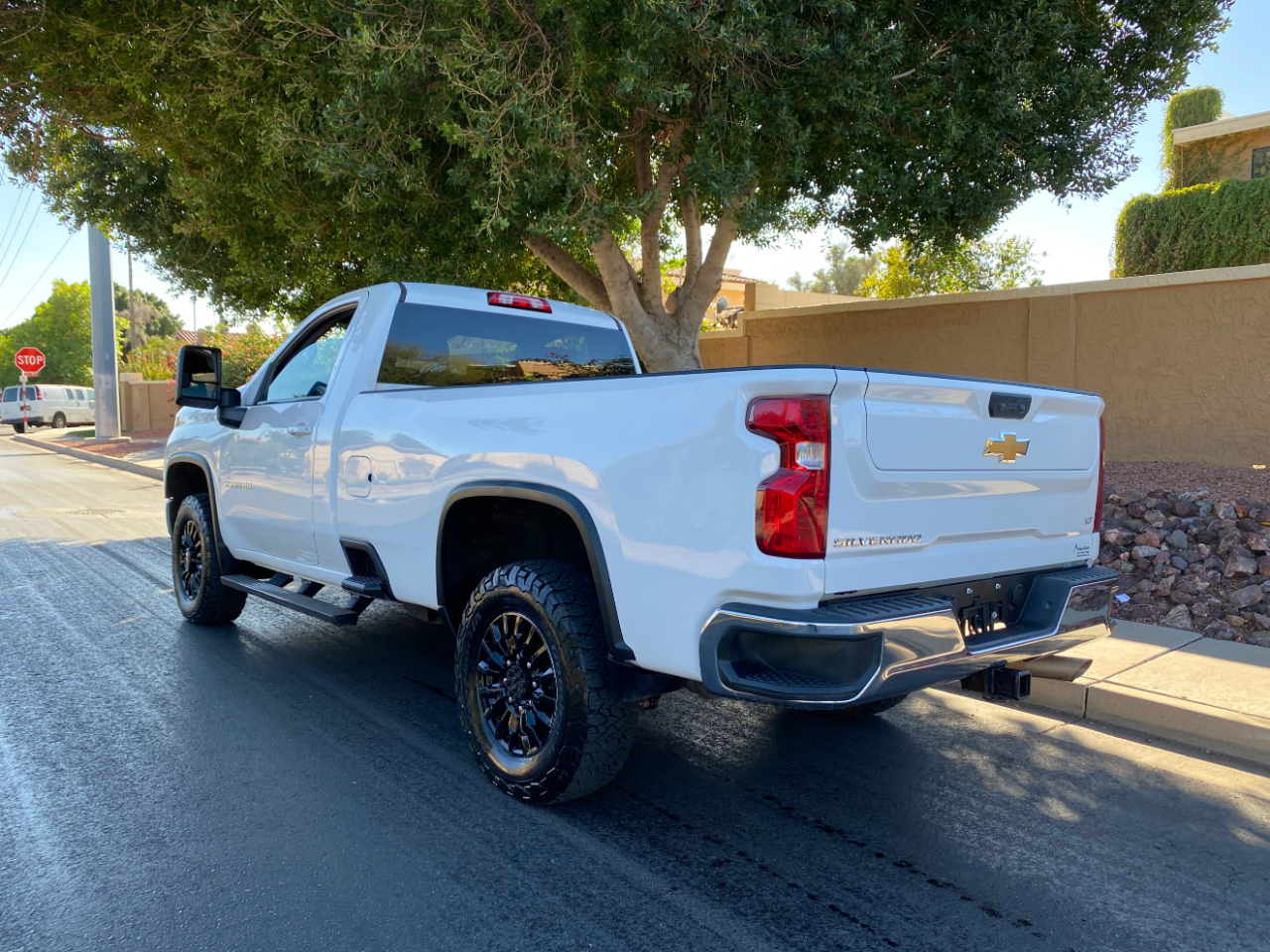 Chevrolet Silverado 2500HD 4WD Reg Cab 142" LT 2022