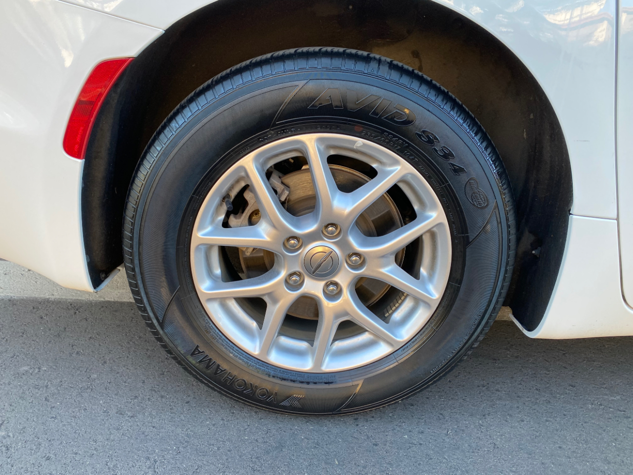 Chrysler Pacifica Touring L FWD 2024