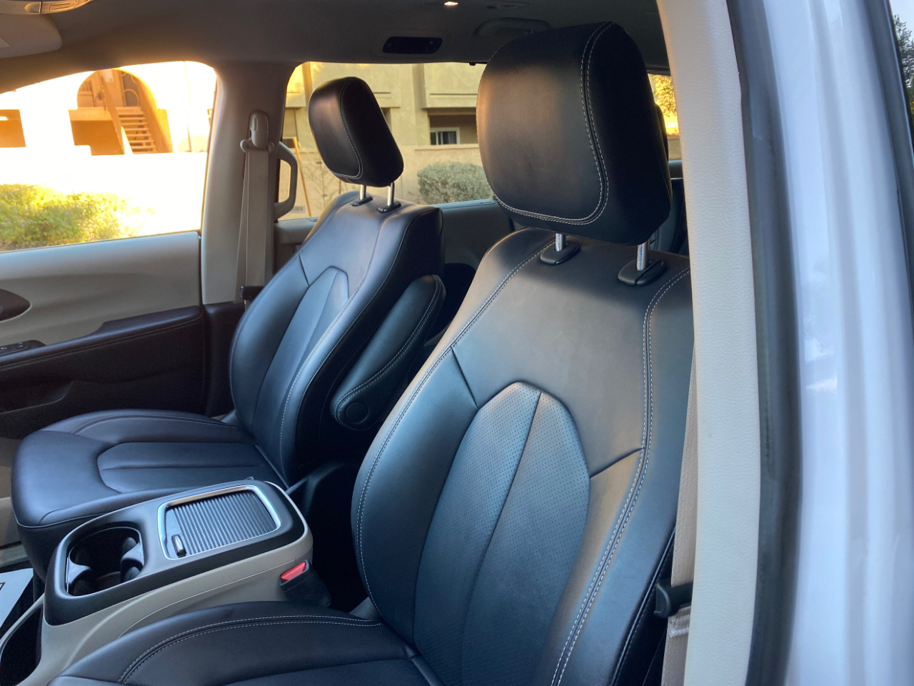 Chrysler Pacifica Touring L FWD 2024