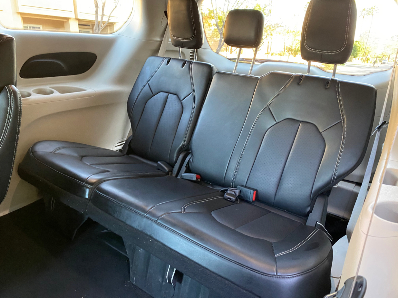 Chrysler Pacifica Touring L FWD 2024