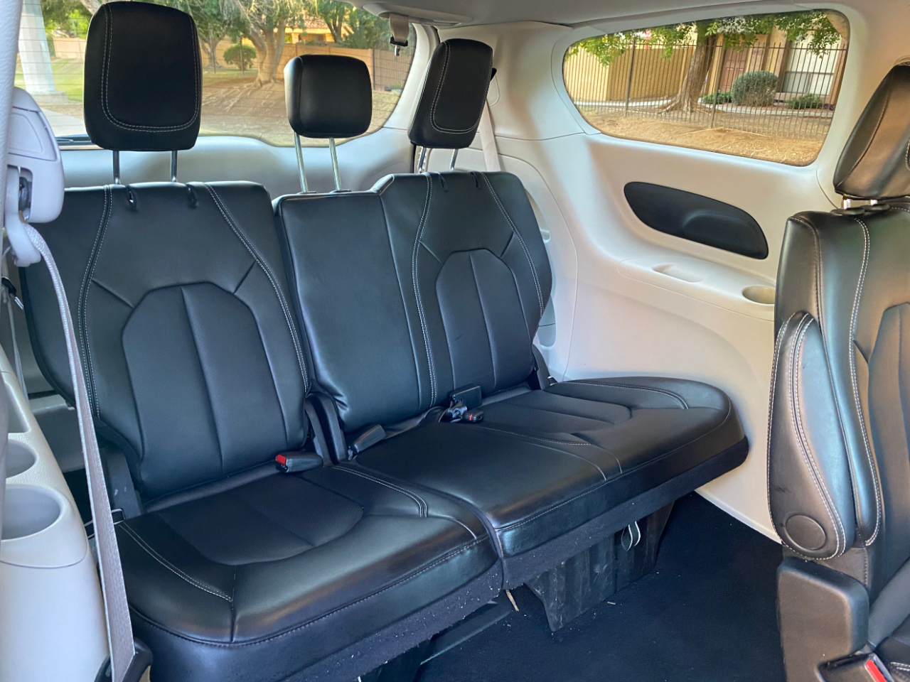 Chrysler Pacifica Touring L FWD 2024