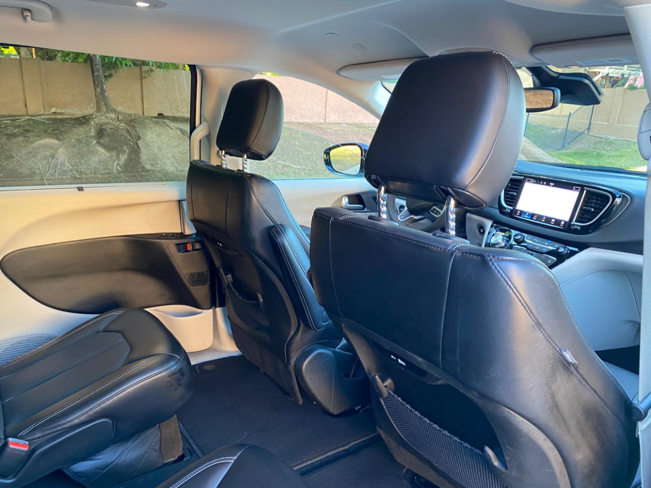 Chrysler Pacifica Touring L FWD 2024