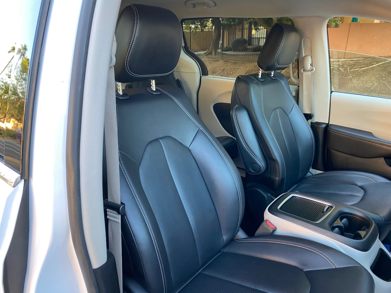 Chrysler Pacifica Touring L FWD 2024