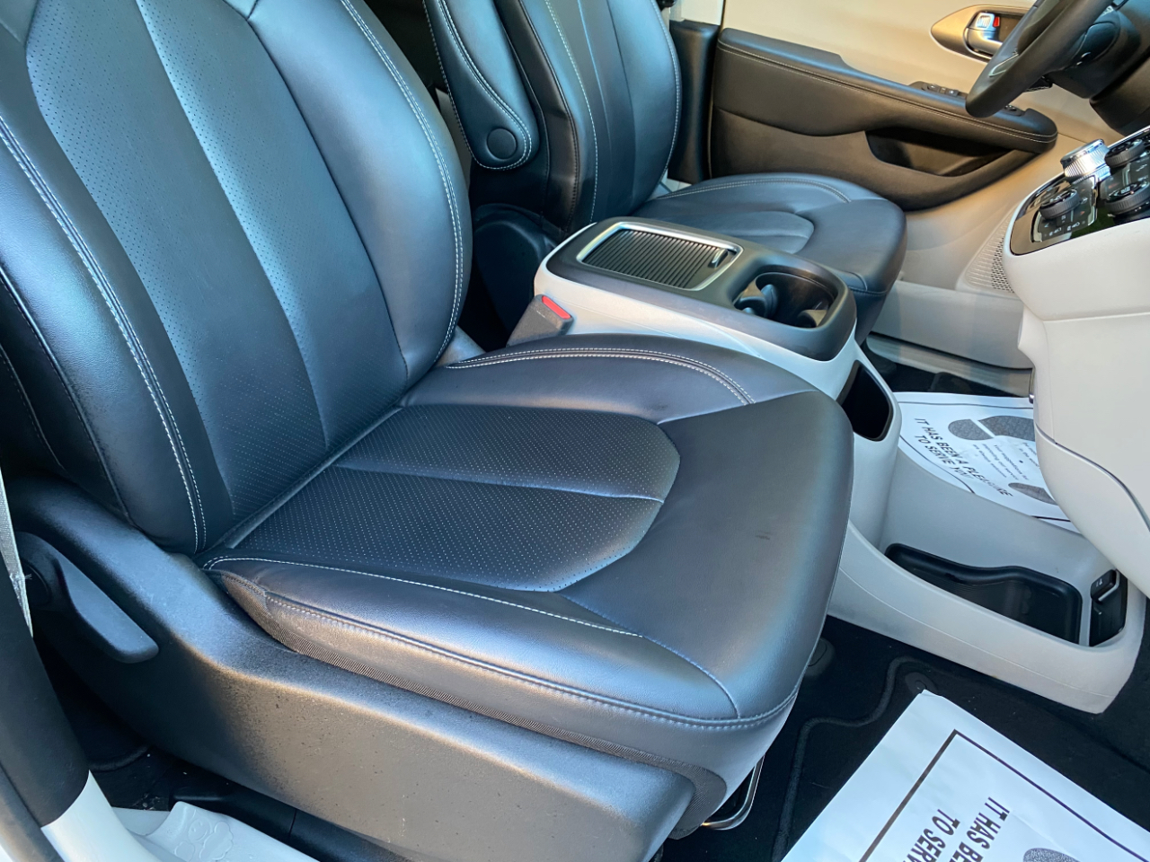 Chrysler Pacifica Touring L FWD 2024