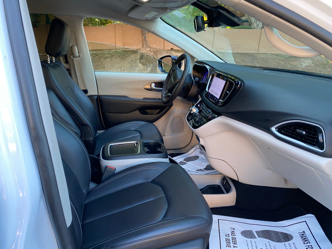 Chrysler Pacifica Touring L FWD 2024