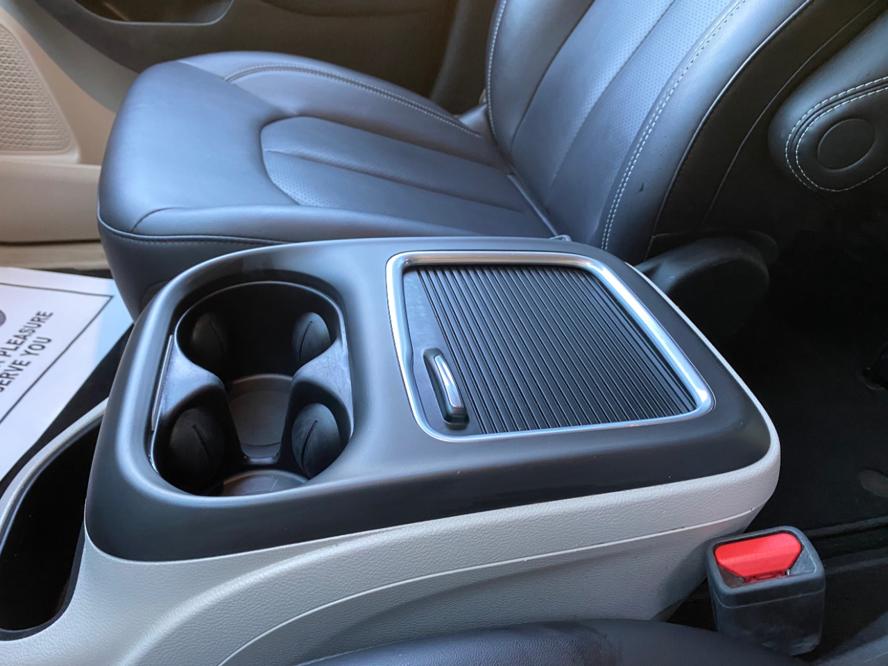 Chrysler Pacifica Touring L FWD 2024