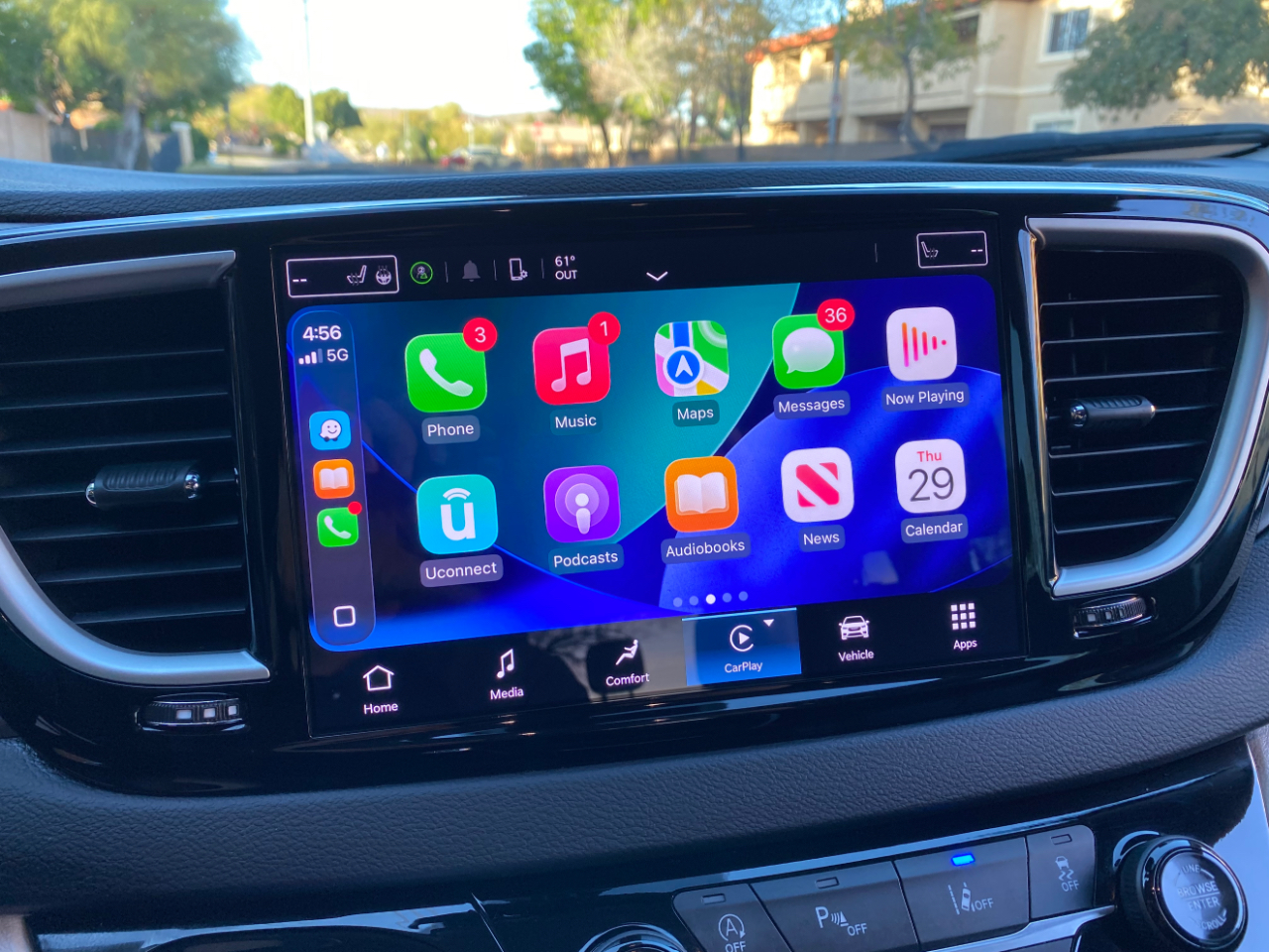 Chrysler Pacifica Touring L FWD 2024