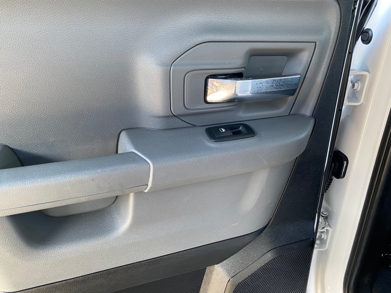 RAM 1500 Classic Warlock 4x2 Quad Cab 6'4" Box 2020