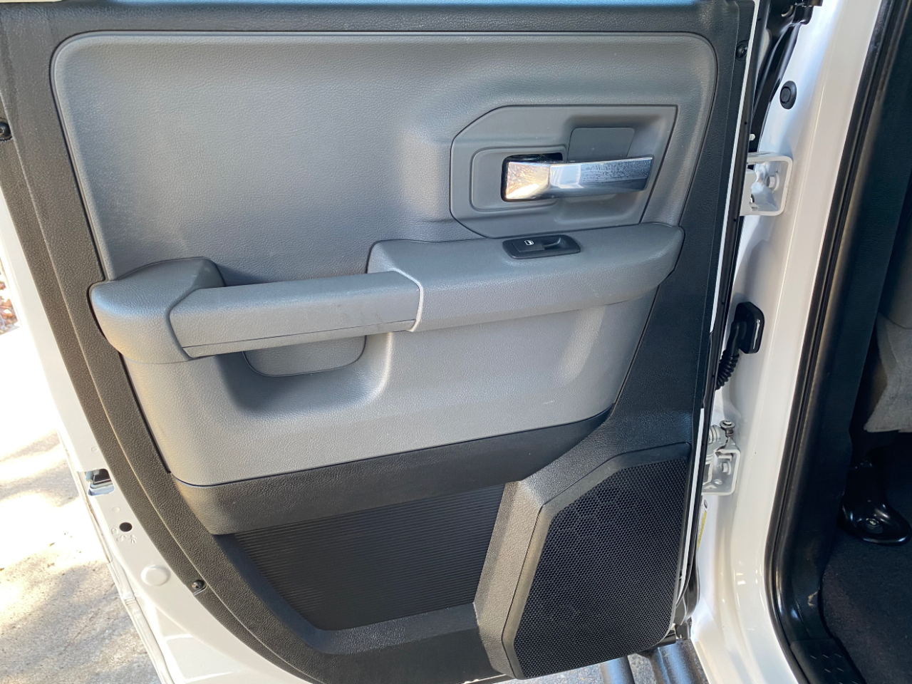 RAM 1500 Classic Warlock 4x2 Quad Cab 6'4" Box 2020