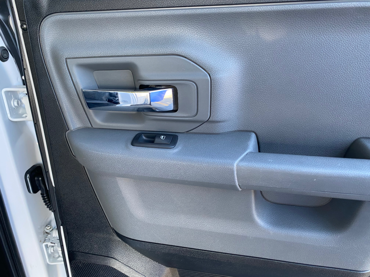 RAM 1500 Classic Warlock 4x2 Quad Cab 6'4" Box 2020