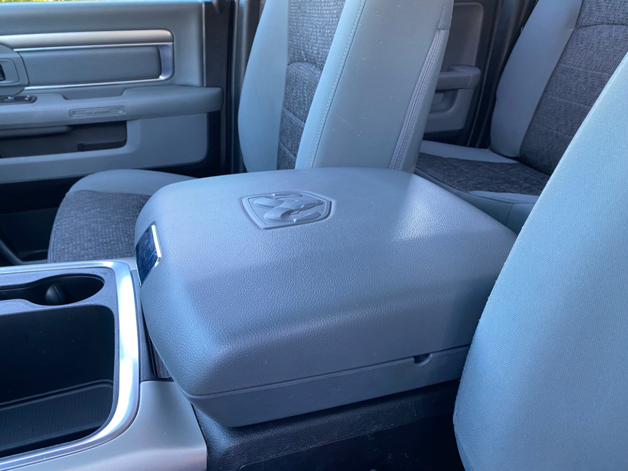 RAM 1500 Classic Warlock 4x2 Quad Cab 6'4" Box 2020