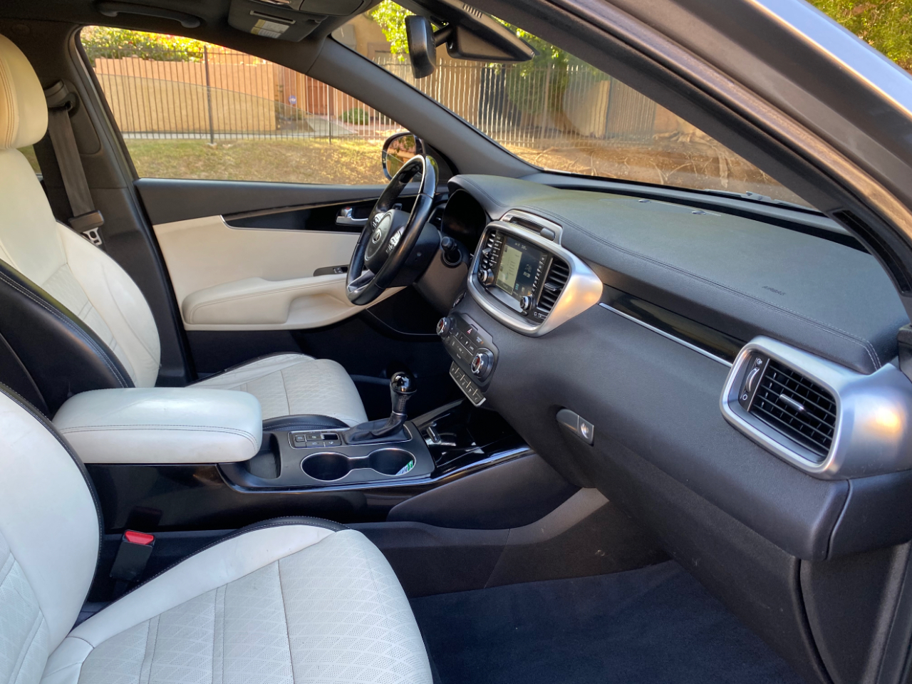 Kia Sorento AWD 4dr 3.3L SXL 2016