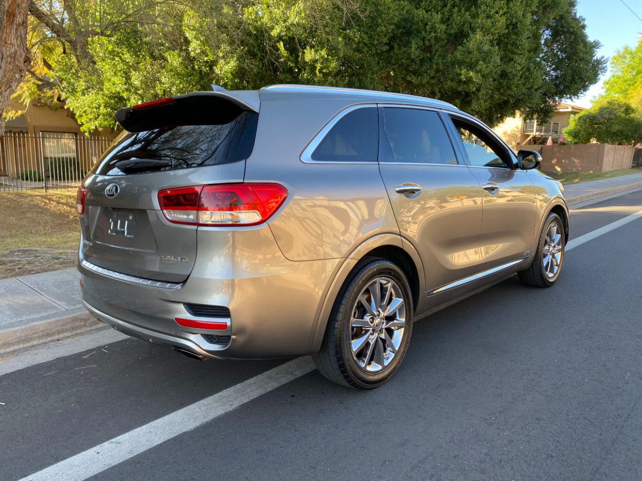 Kia Sorento AWD 4dr 3.3L SXL 2016