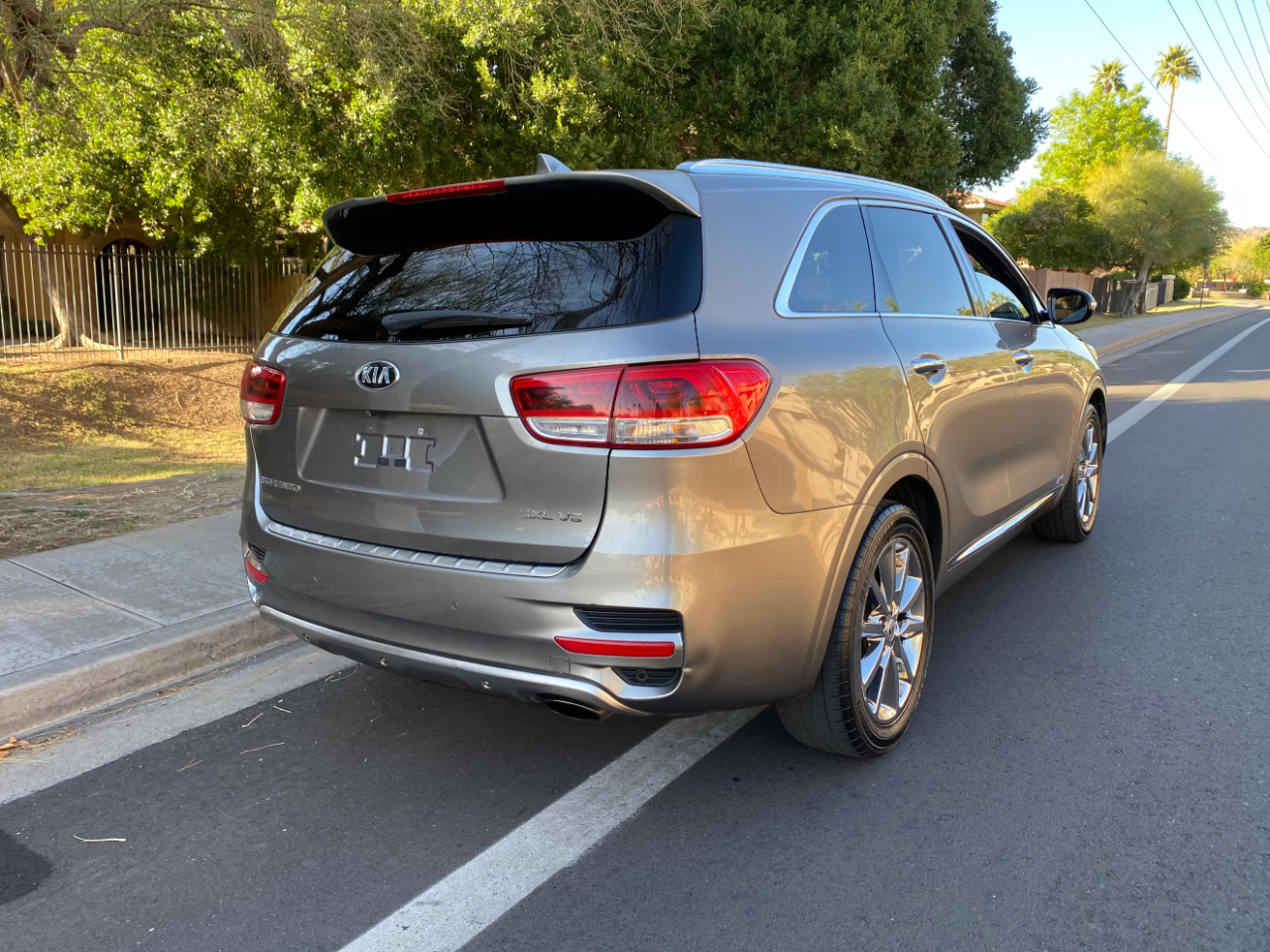 Kia Sorento AWD 4dr 3.3L SXL 2016