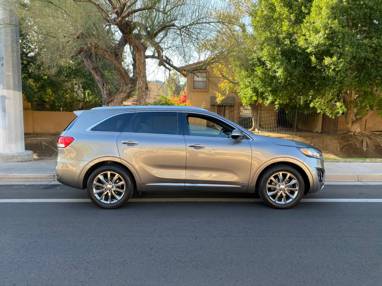 Kia Sorento AWD 4dr 3.3L SXL 2016