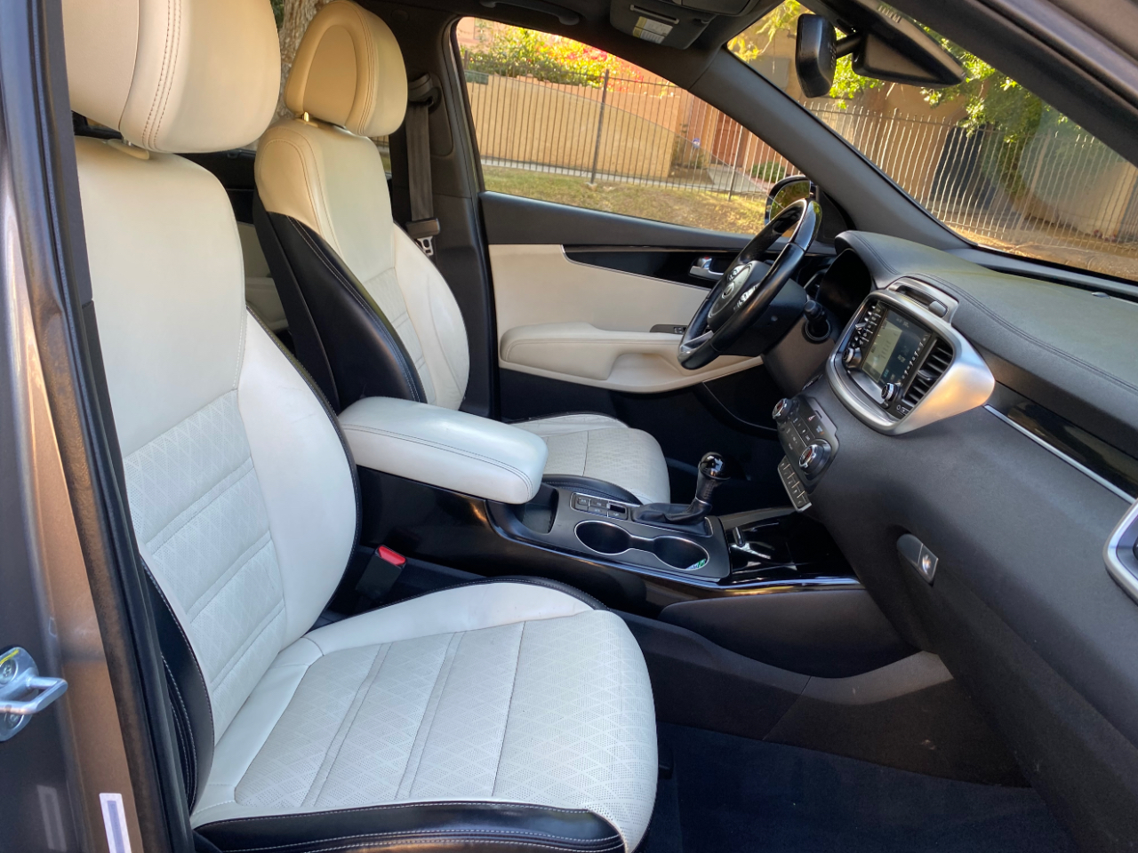 Kia Sorento AWD 4dr 3.3L SXL 2016