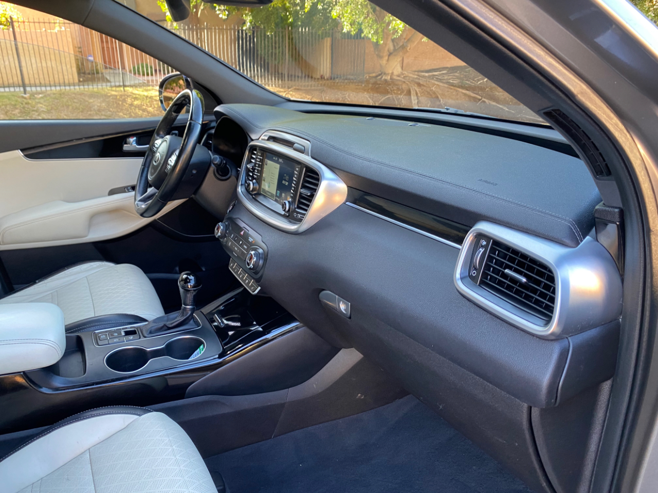 Kia Sorento AWD 4dr 3.3L SXL 2016