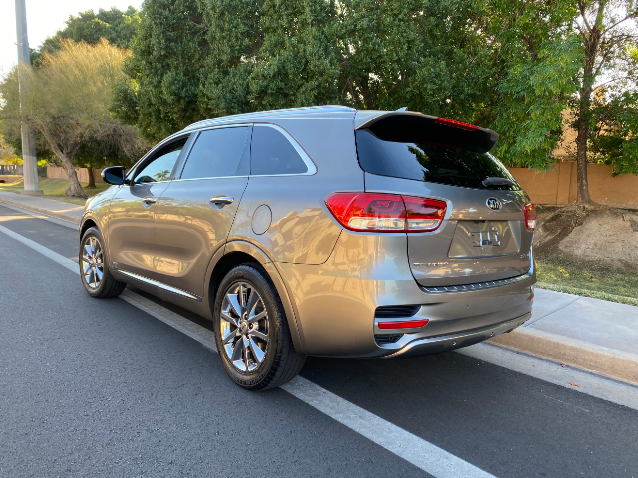 Kia Sorento AWD 4dr 3.3L SXL 2016