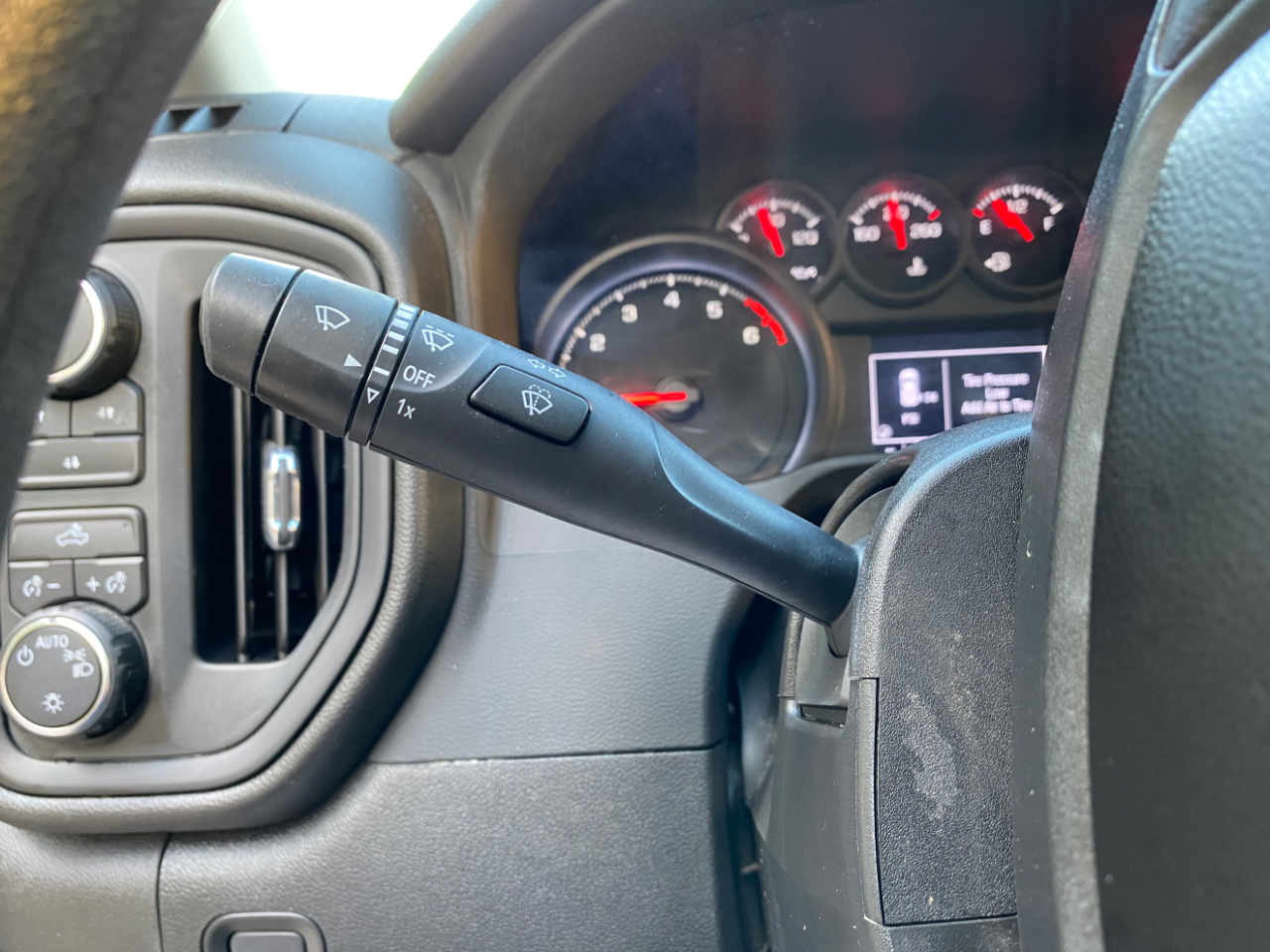 Chevrolet Silverado 2500HD 4WD Double Cab 149" Custom 2024