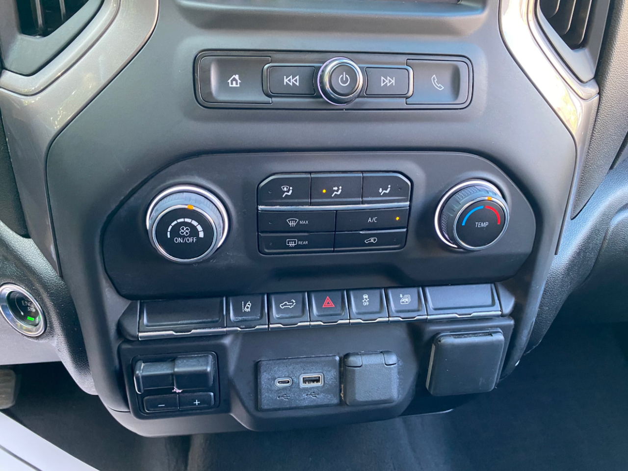 Chevrolet Silverado 2500HD 4WD Double Cab 149" Custom 2024