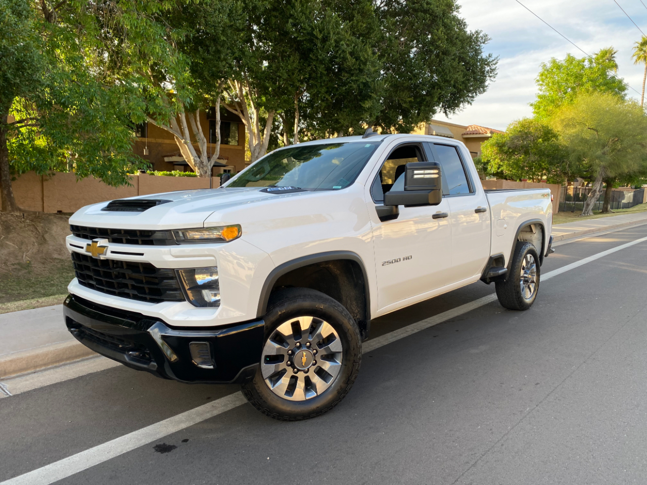 Chevrolet Silverado 2500HD 4WD Double Cab 149" Custom 2024