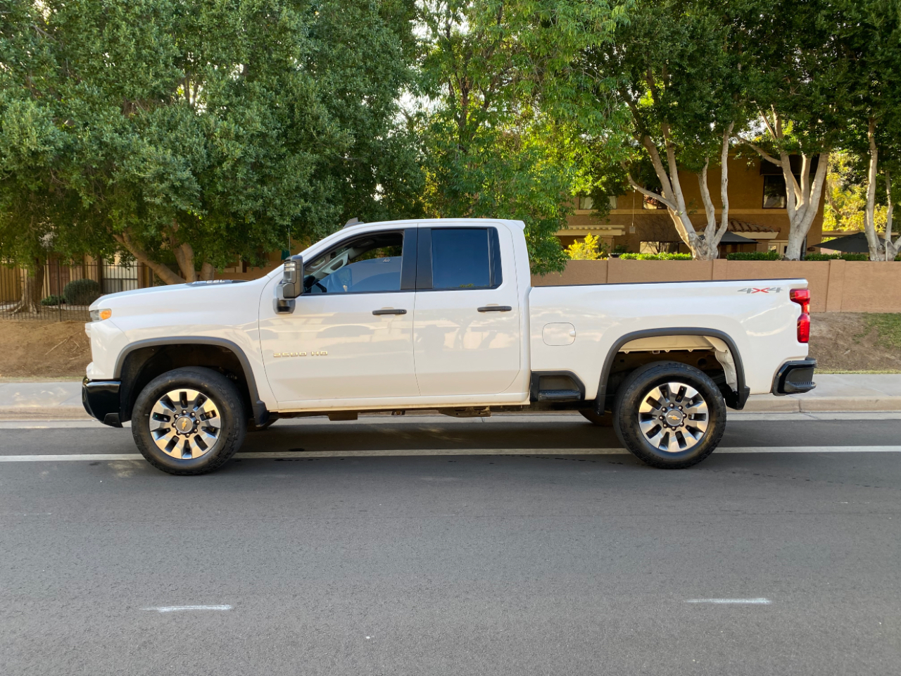Chevrolet Silverado 2500HD 4WD Double Cab 149" Custom 2024
