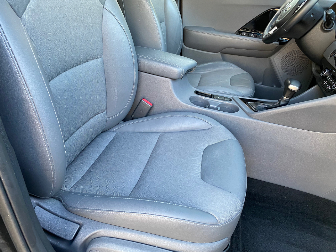 Kia Niro EX FWD 2018