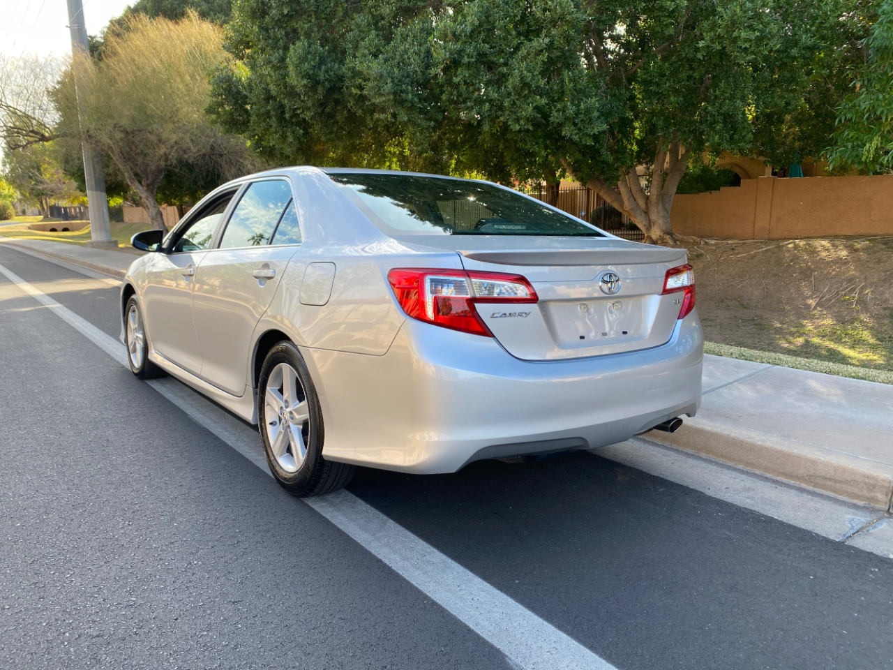 Toyota Camry 4dr Sdn I4 Auto SE Sport Limited Edition (Natl) 2012