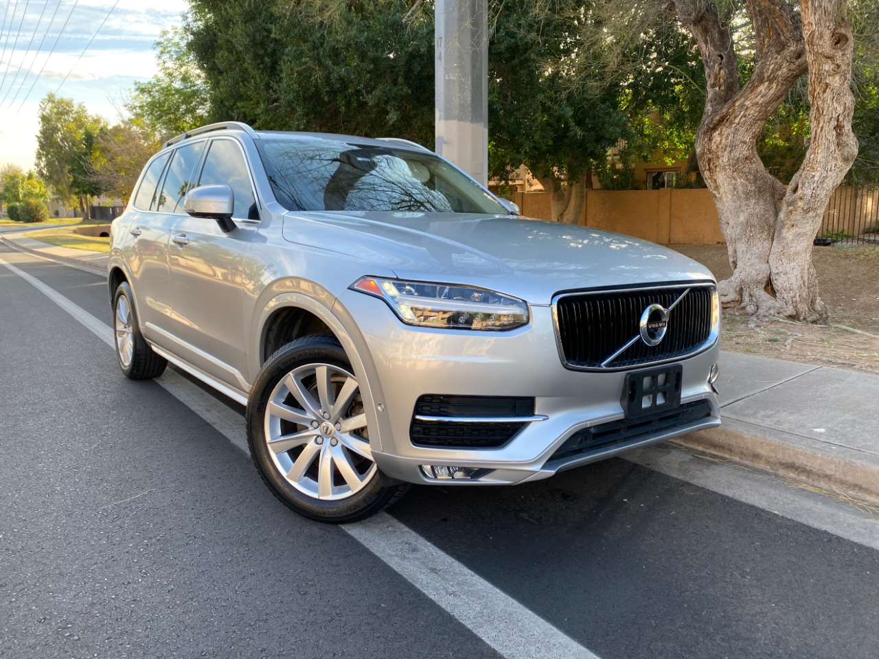 Volvo XC90 T5 FWD 7-Passenger Momentum 2018