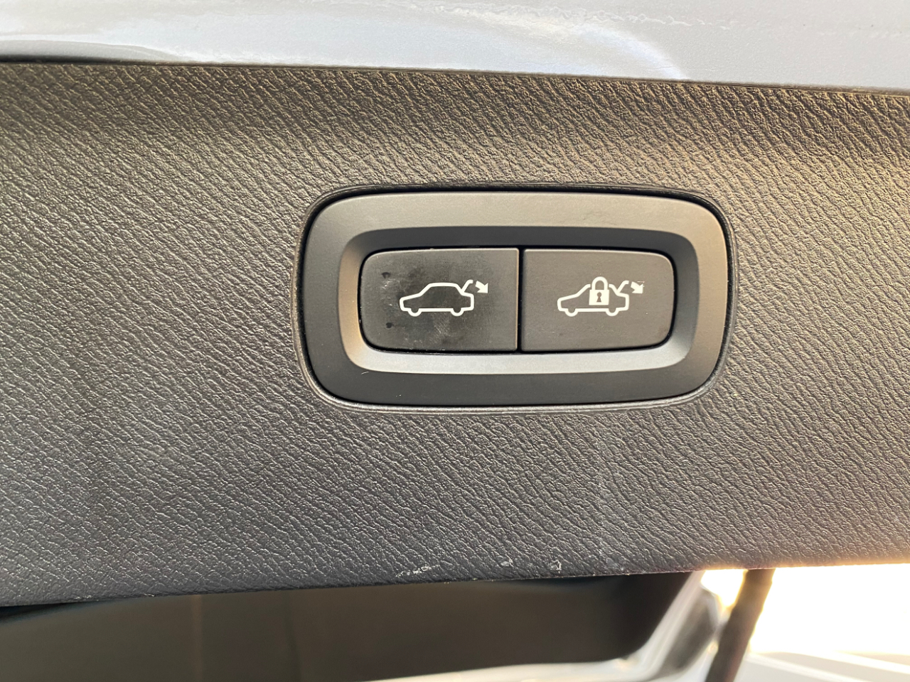 Volvo XC90 T5 FWD 7-Passenger Momentum 2018