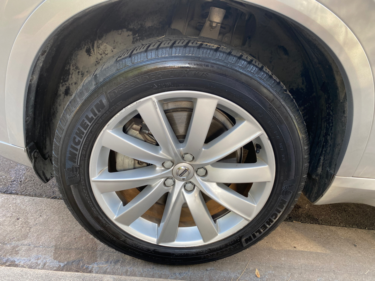 Volvo XC90 T5 FWD 7-Passenger Momentum 2018