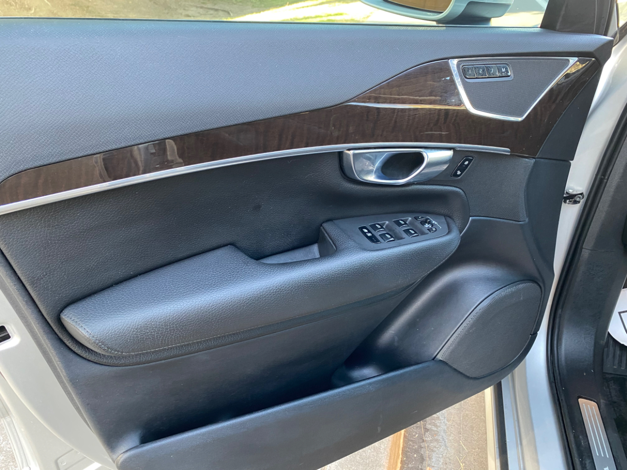 Volvo XC90 T5 FWD 7-Passenger Momentum 2018